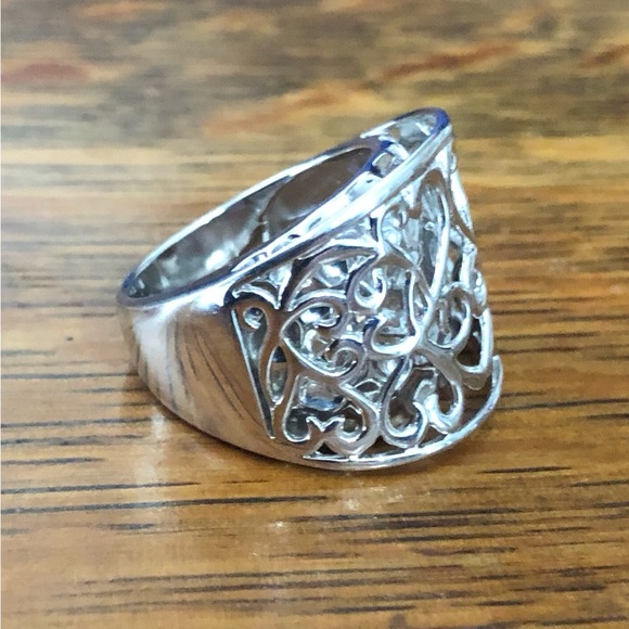K China Jewelry - $62 Estate Ring Sterling Silver Marked K 925 China 11.2 grams Size 8